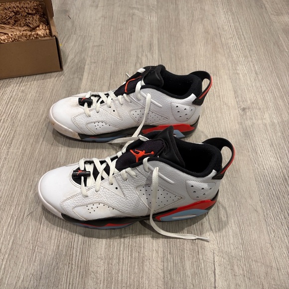 Jordan Athletic Shoes White and Black with Red Accents main image 4